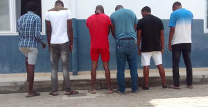 Oito supostos ladrões de motocicletas e invasão a residências foram detidos em Nampula.